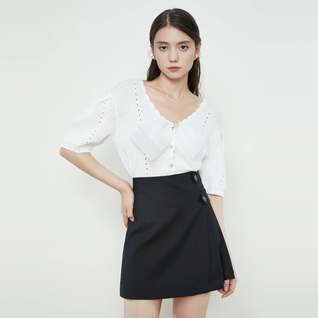 [粉丝专享]Caroline春季显瘦甜美优雅蝴蝶结V领毛针织衫ECRDAA80