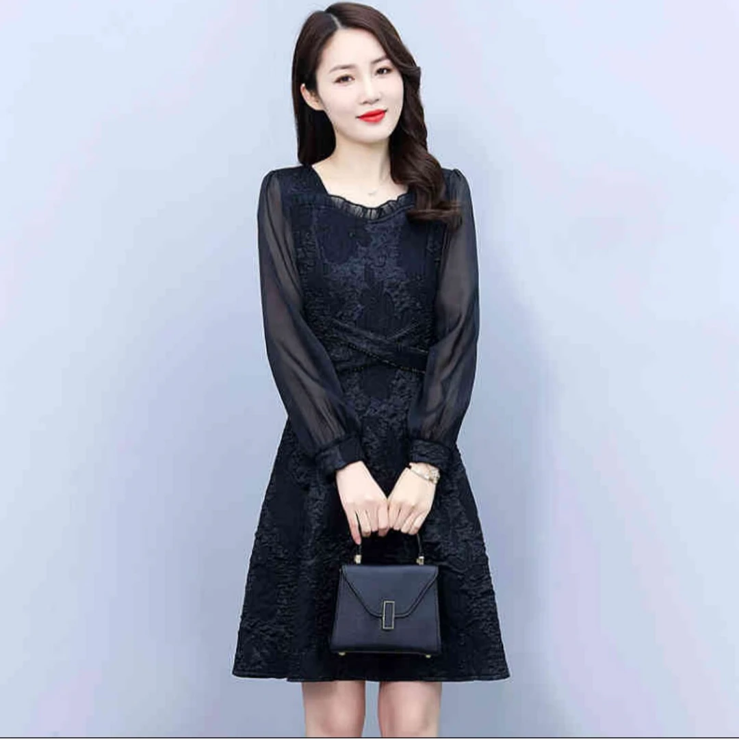 高端提花连衣裙女春秋季2025新款设计感小众洋气收腰显瘦气质黑裙