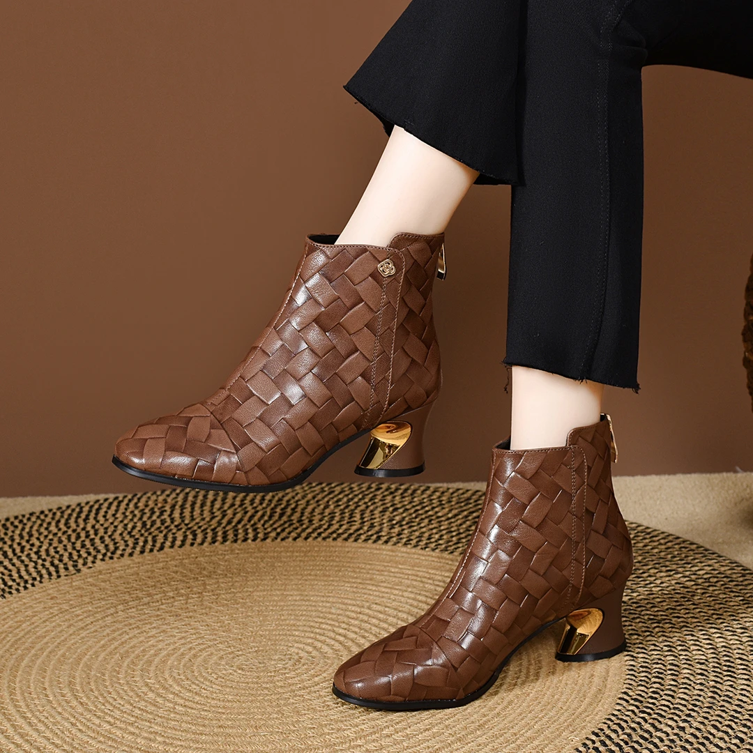 真皮复古编织粗跟时装女短靴2025秋冬新款高跟马丁靴短筒加绒女靴