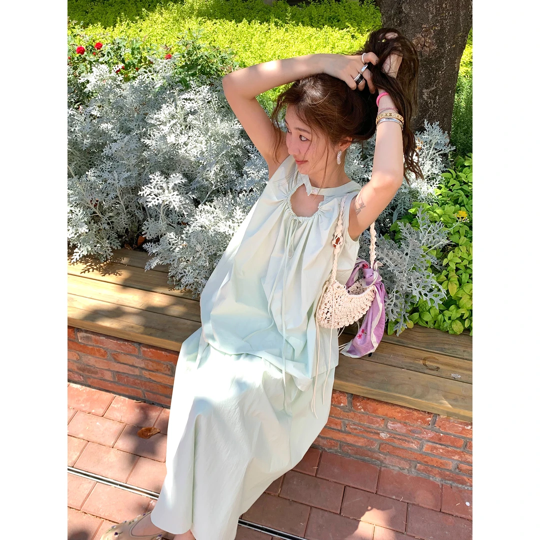 vcruan阿希哥前后两穿 薄荷曼波镂空系带上衣&半裙 RC242211