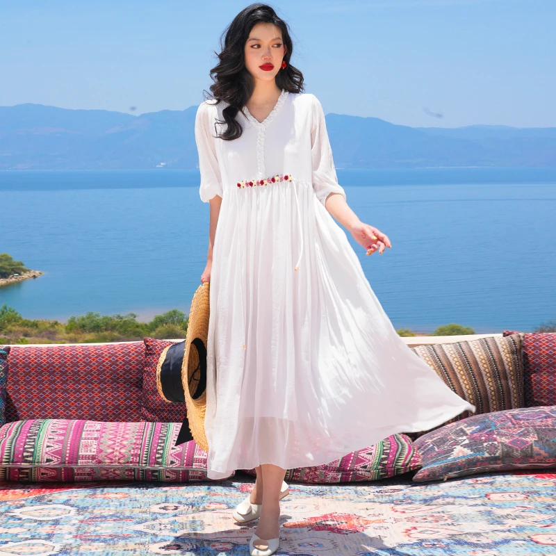 白色连衣裙女高级感仙女裙气质飘逸超仙花朵度假风海边沙滩裙长裙