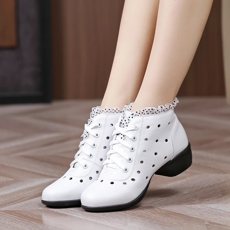 特丝丽她新款四季广场舞鞋中跟舞蹈鞋透气白色跳舞鞋中老年妈妈鞋