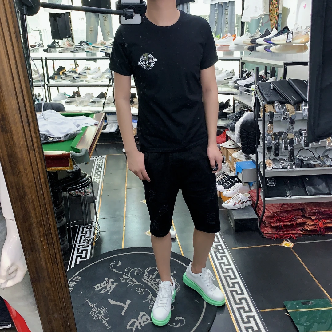 男士修身显瘦青少年短袖T恤男装舒适休闲夏季潮流圆领