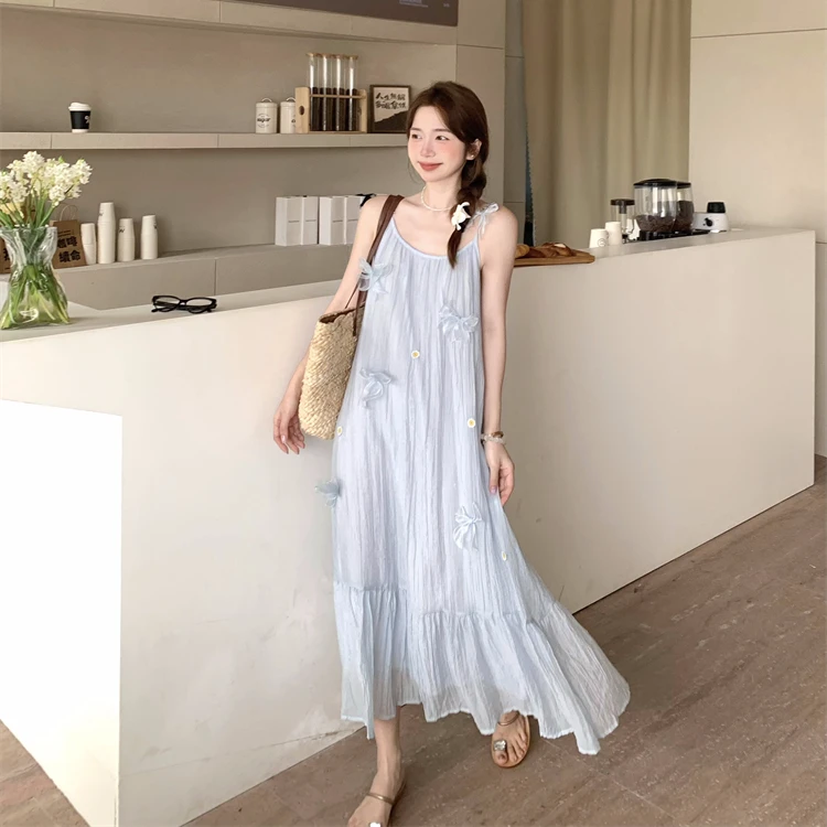 法式复古荷叶边立体蝴蝶吊带连衣裙夏2025新款海边度假风沙滩裙子