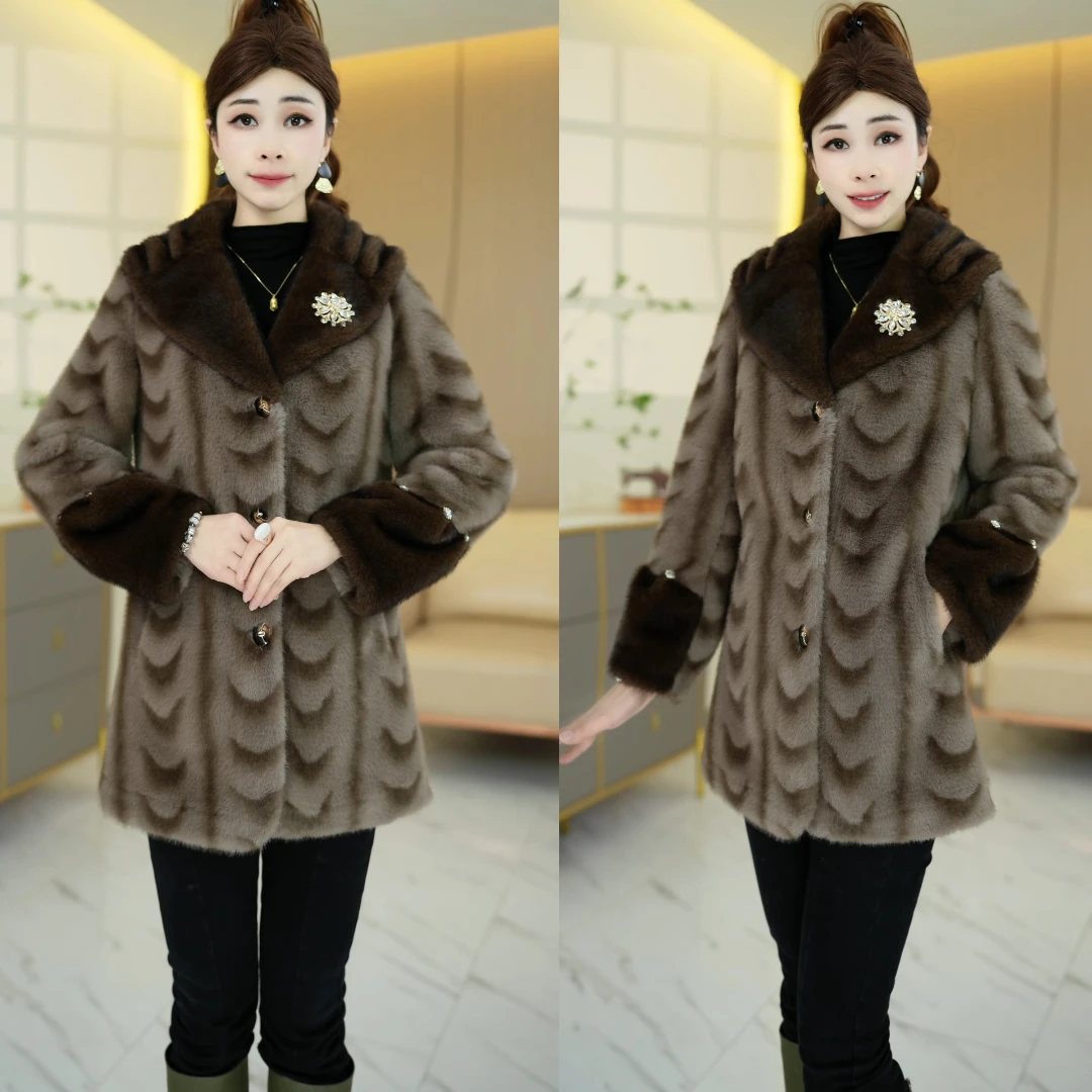 SWD12冬季新款时尚咖色立体月牙纹皮面内里毛绒保暖扩版大衣外套