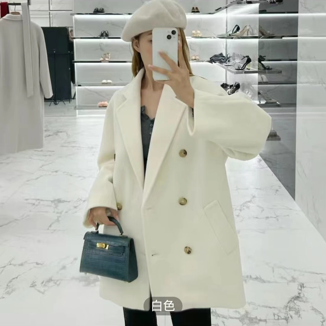 伊品101801  10绒90毛立绒加厚双排扣短款大衣 经典时尚气质