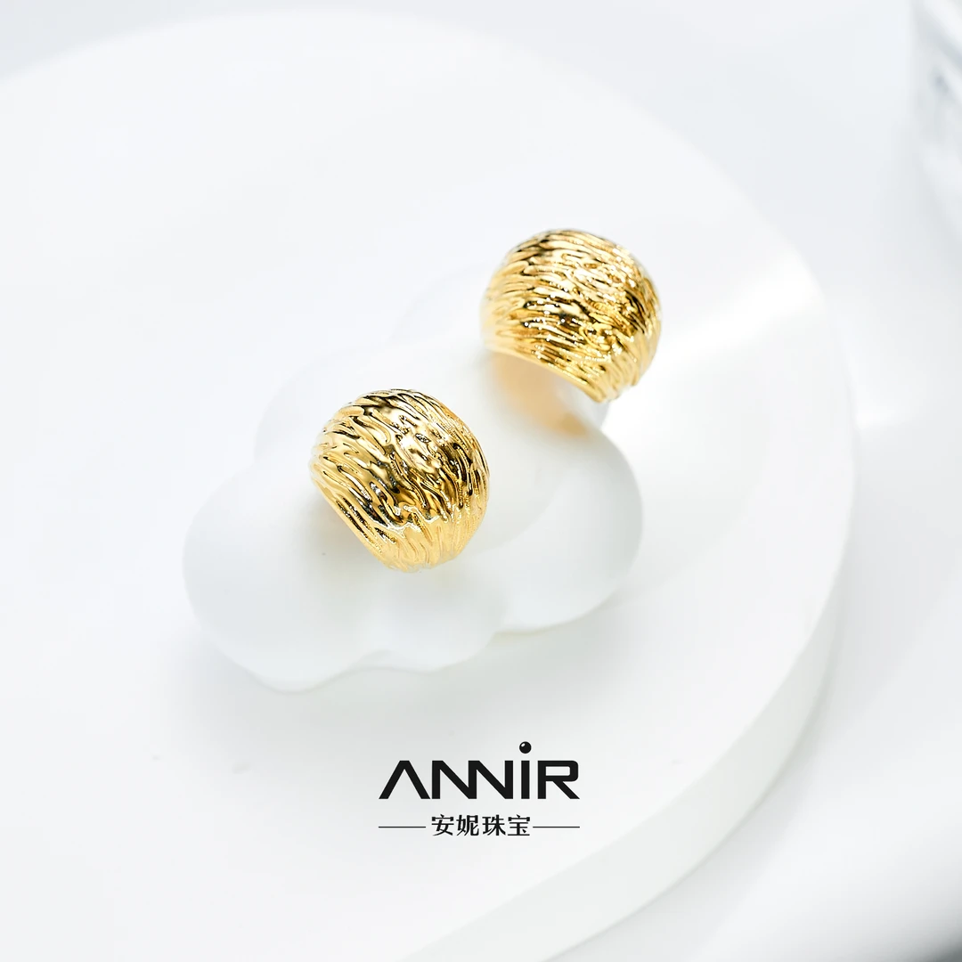 “燕窝”18K金耳环 1395H00DY