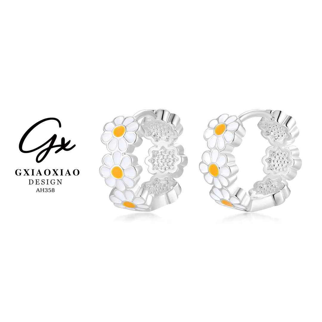 G XIAOXIAO 镀K金 气质时尚百搭清晰感小雏菊耳环 AH358