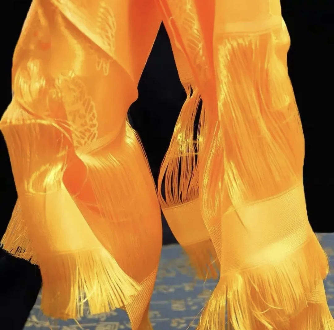 五台山五爷-敬献哈达