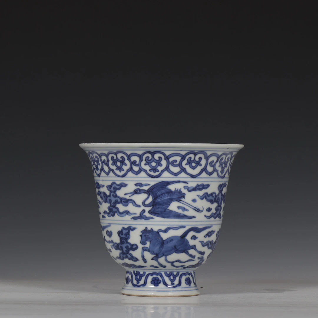 青花凤纹高足供碗