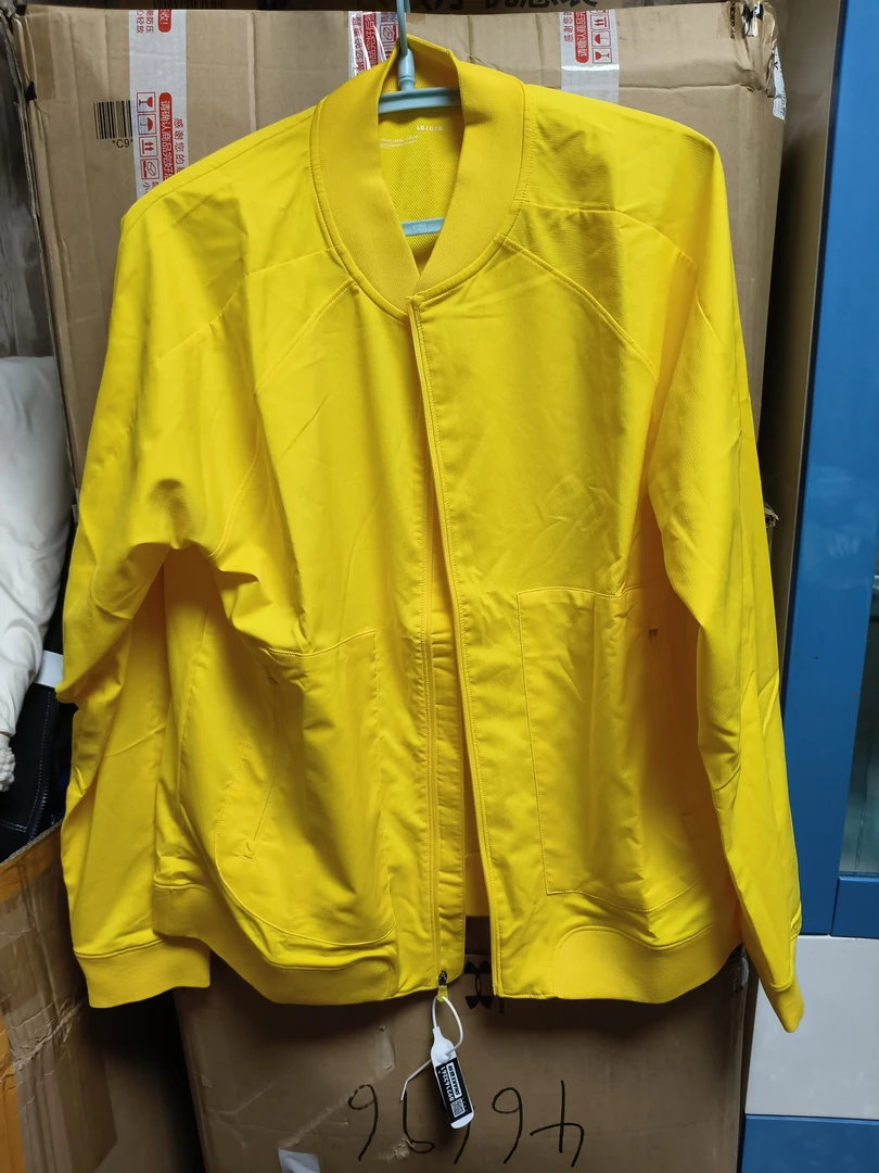 安德玛库里联名款速干夹克外套夏款退货需要支付30元质检费