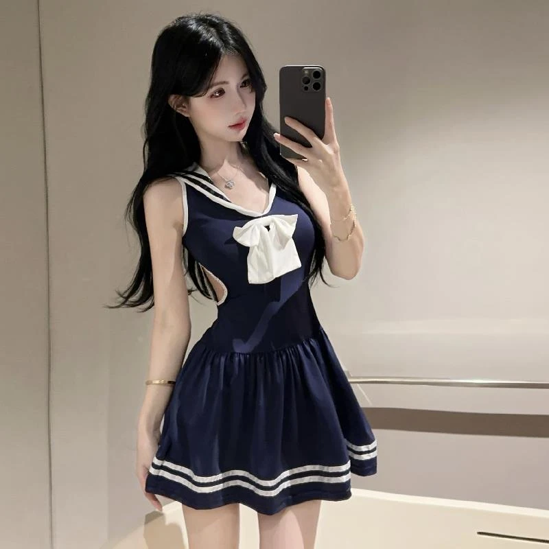 【万达撤柜】甜辣学院风镂空露腰制服连衣裙拼蝴蝶结修身显瘦小个