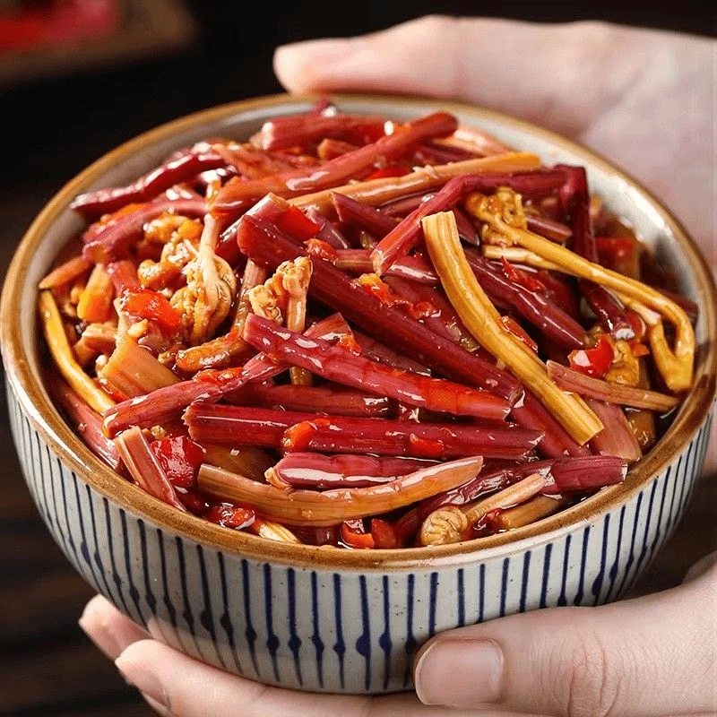 香辣蕨菜湖南特产即食咸菜爽口滑嫩辣味蕨菜麻辣脆嫩腌制菜泡菜