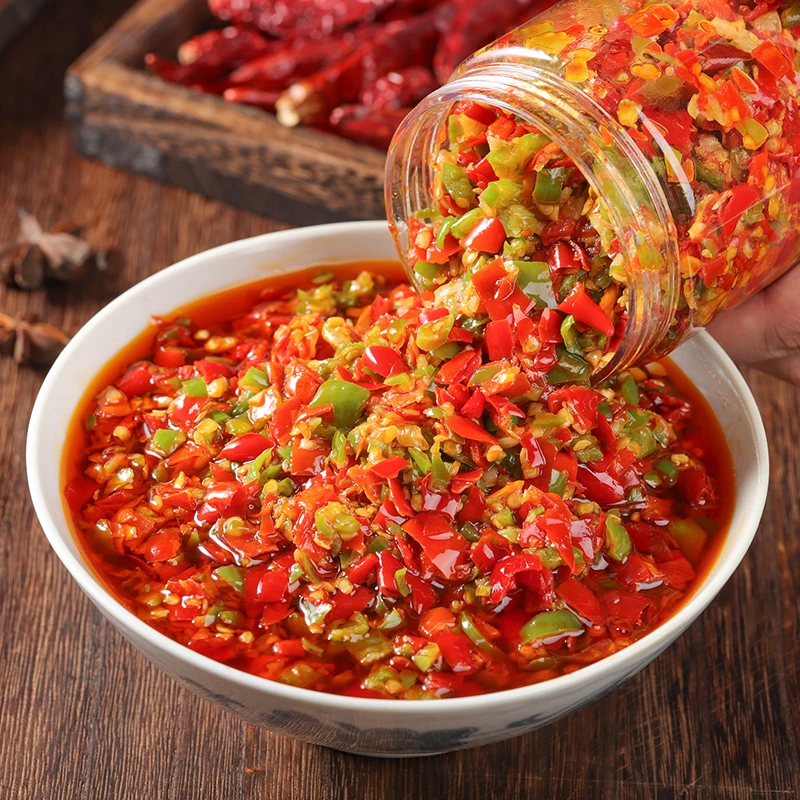 湖南特产双色辣椒酱下饭菜双椒辣椒酱剁辣椒酱蒜蓉香味下饭菜制作