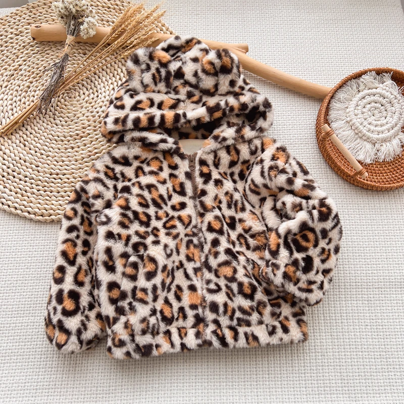 郝叔童品   HZ245  时尚毛毛外套（加绒）