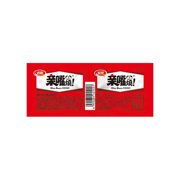 卫龙 红烧牛肉味亲嘴烧。 24g/袋解馋零食