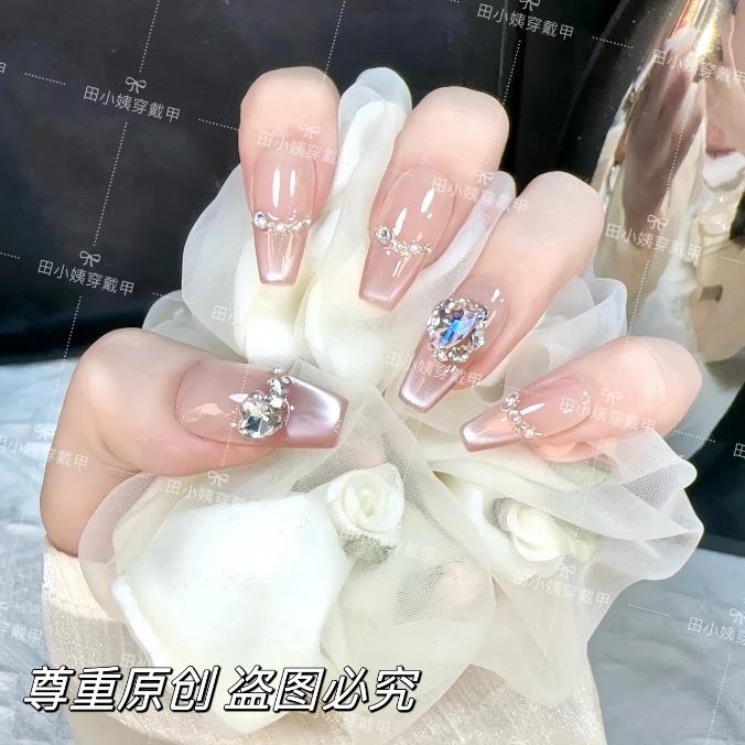 【一见倾心】纯手工显白穿戴甲气质款光疗美甲