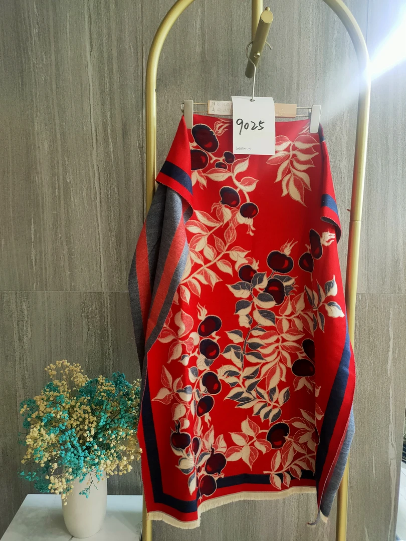 【围巾】9025榕榕服饰撤柜品