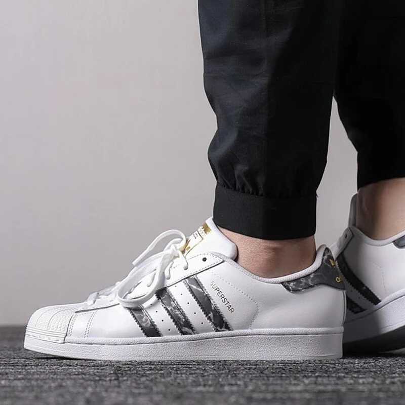 正品Adidas阿迪达斯三叶草男SUPERSTAR贝壳头低帮休闲板鞋D96799