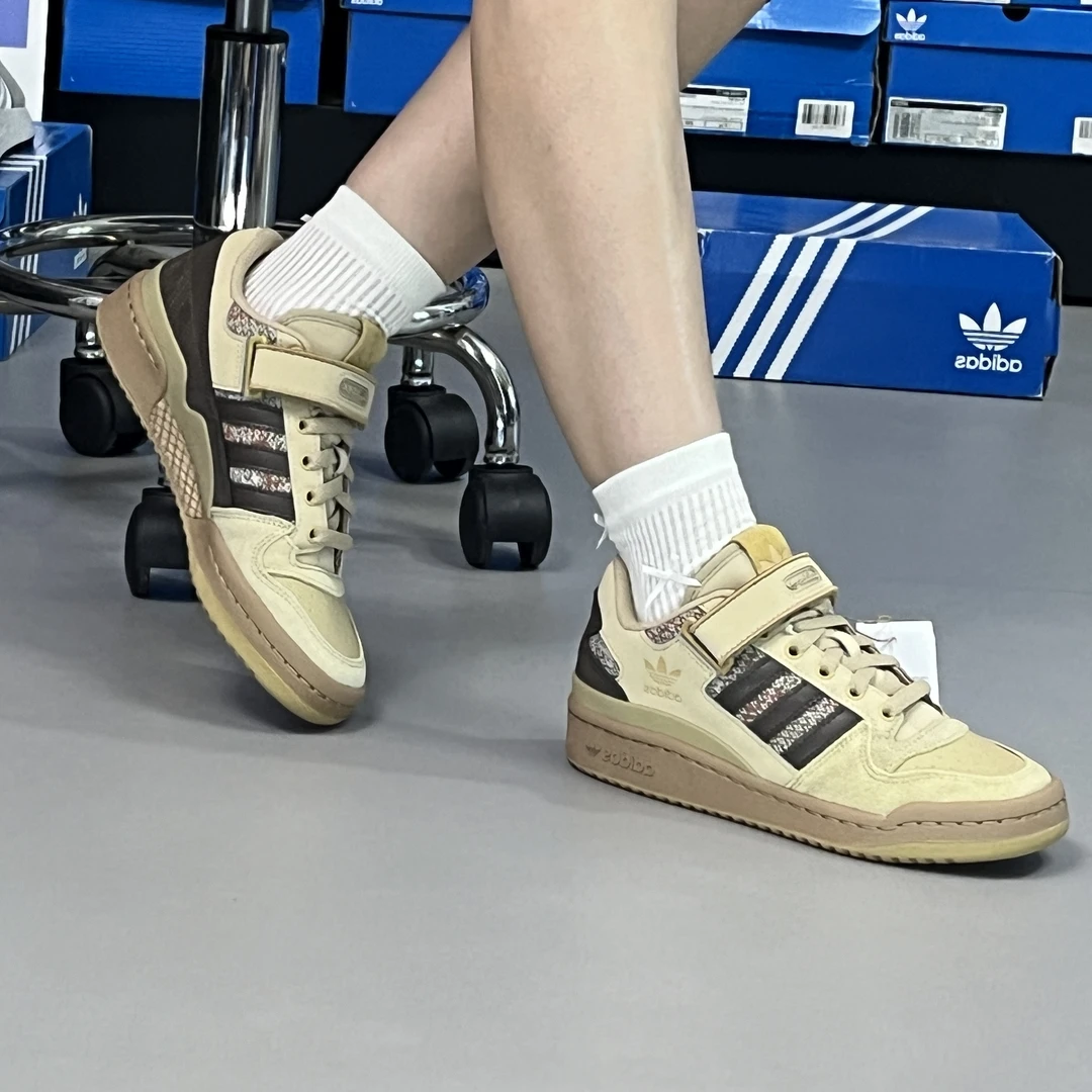 阿迪达斯adidas originals FORUM Low秋季防滑复古低帮板鞋HQ4605