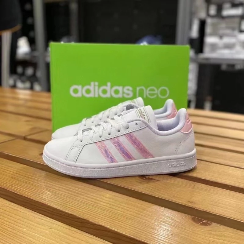 Adidas 阿迪达斯 NEO 女款时尚百搭经典耐磨低帮休闲鞋板鞋FY8925