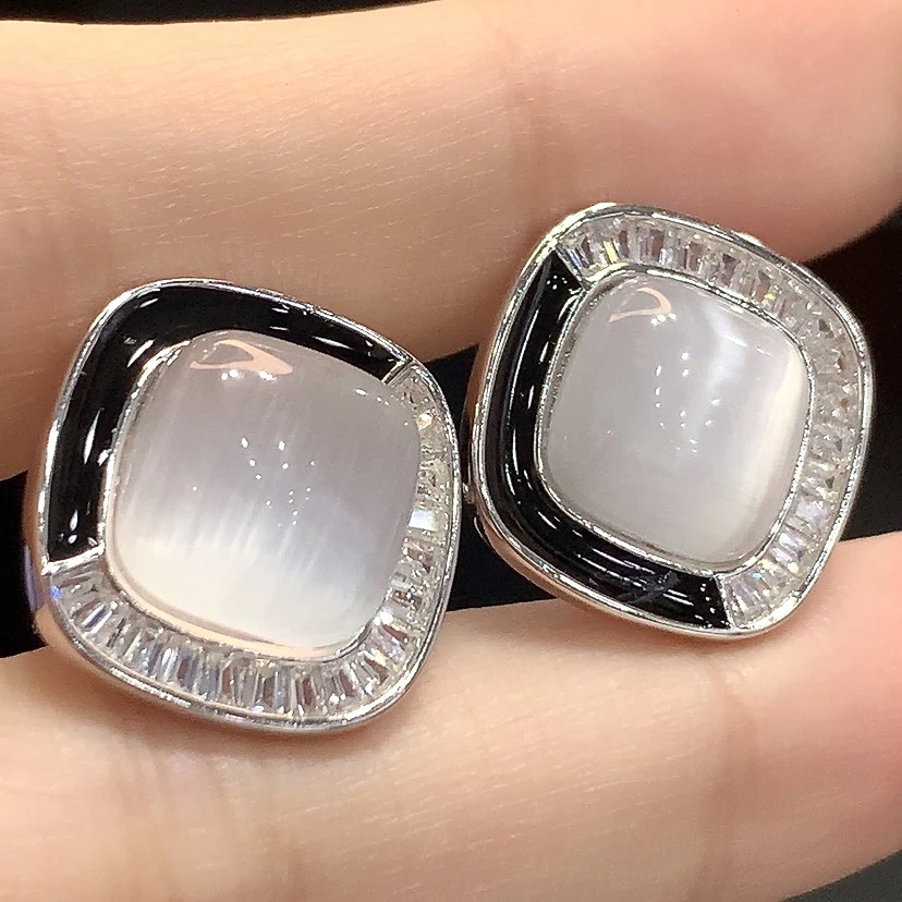 925银合成锆石耳饰 个性爆闪黑V猫儿眼耳拍耳环