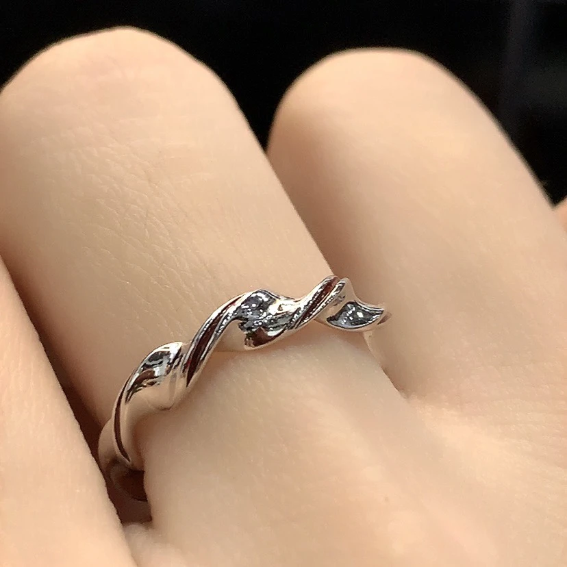 925银戒指 简约电白款冷淡风拧劲对口戒指