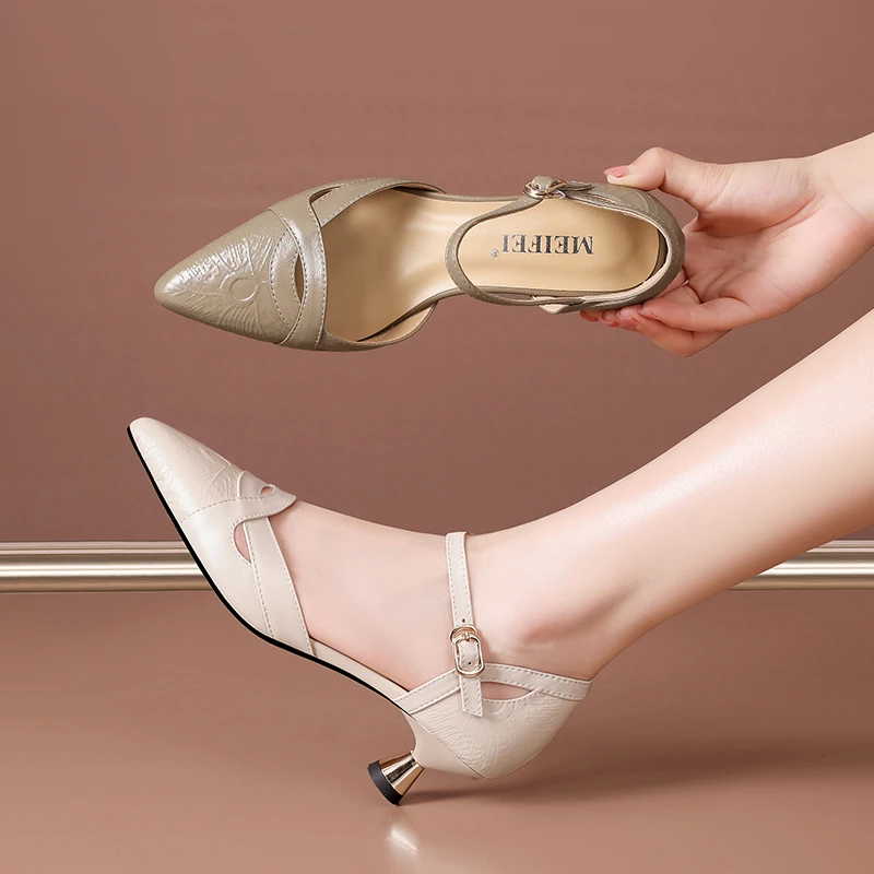 法式真皮镂空优雅细跟中跟包头凉鞋女夏时尚百搭小跟中空单鞋女鞋