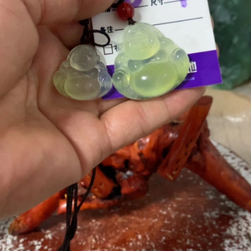 【闪购商品】蛇纹石玉原石未镶嵌神***?