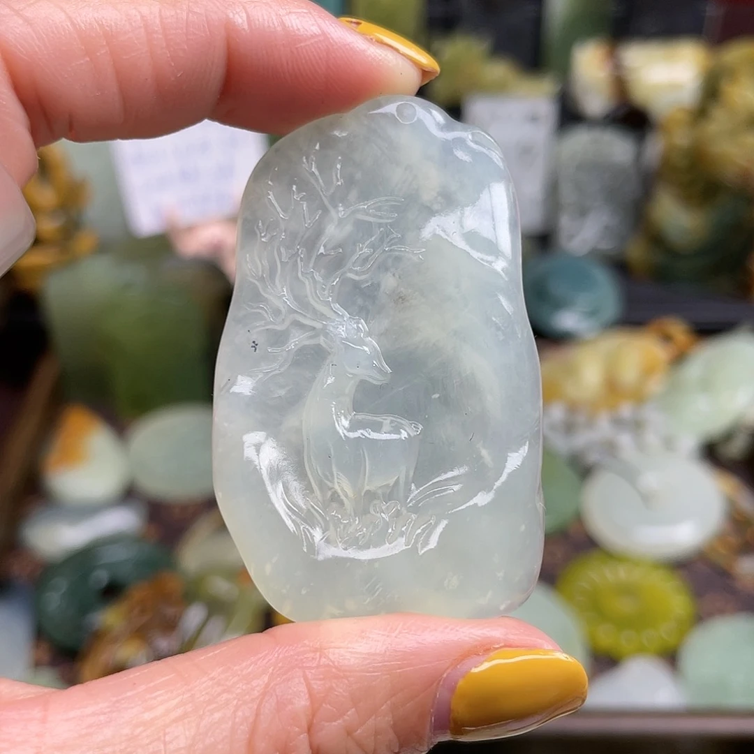 蛇纹石玉颈饰未镶嵌岫玉鹿