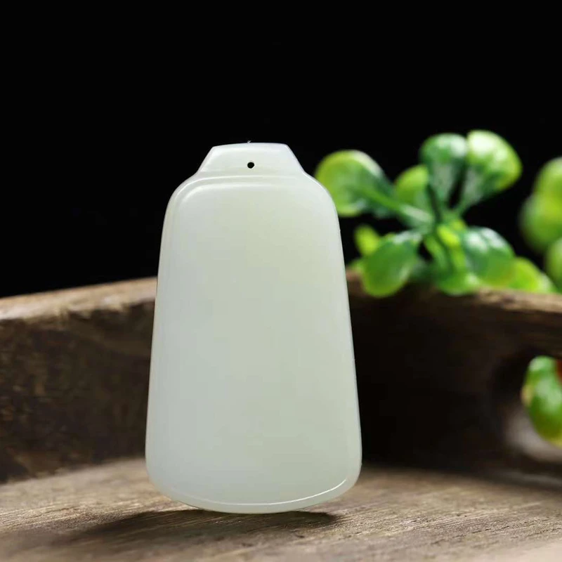 玉器工艺品天然新疆和田玉俄料羊脂级白玉平安牌吊坠男女挂件送证