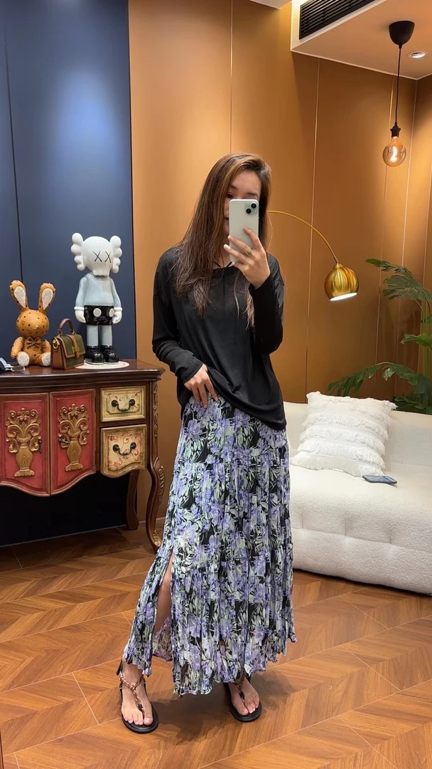 2024夏季新款法式油画风桃花半身裙女复古褶皱松紧高腰大摆开叉裙