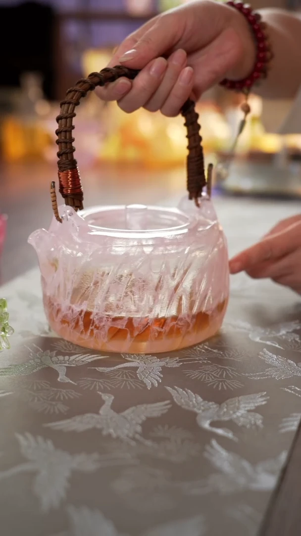 【闪购商品】6号闪购桃夭提梁壶粉色