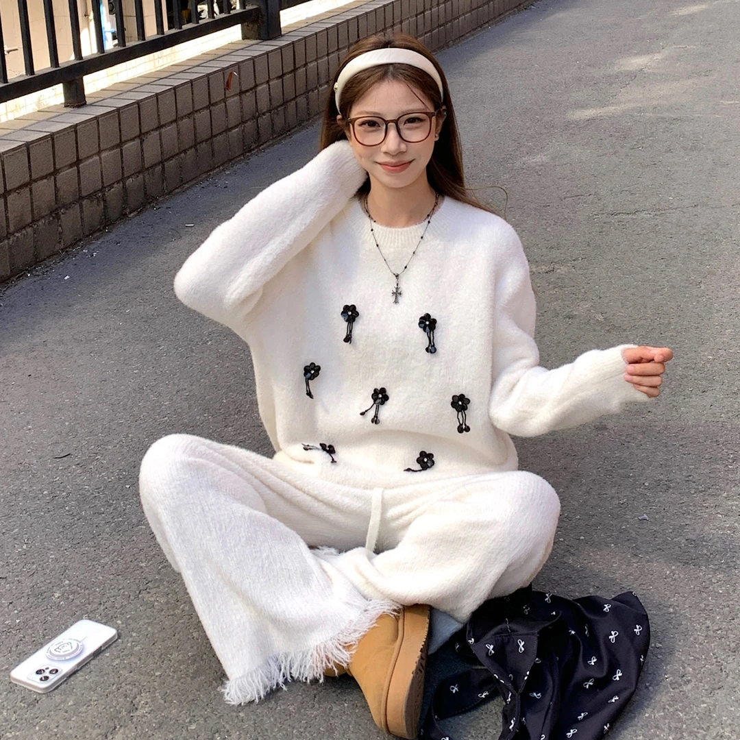 Dookii手工缝制珠片仿貂毛慵懒舒适立体花卉套装