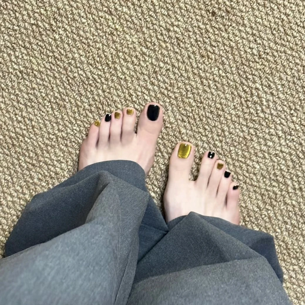 「绿野」有春显白跳色黑色加金绿猫眼脚美甲纯手工穿戴甲