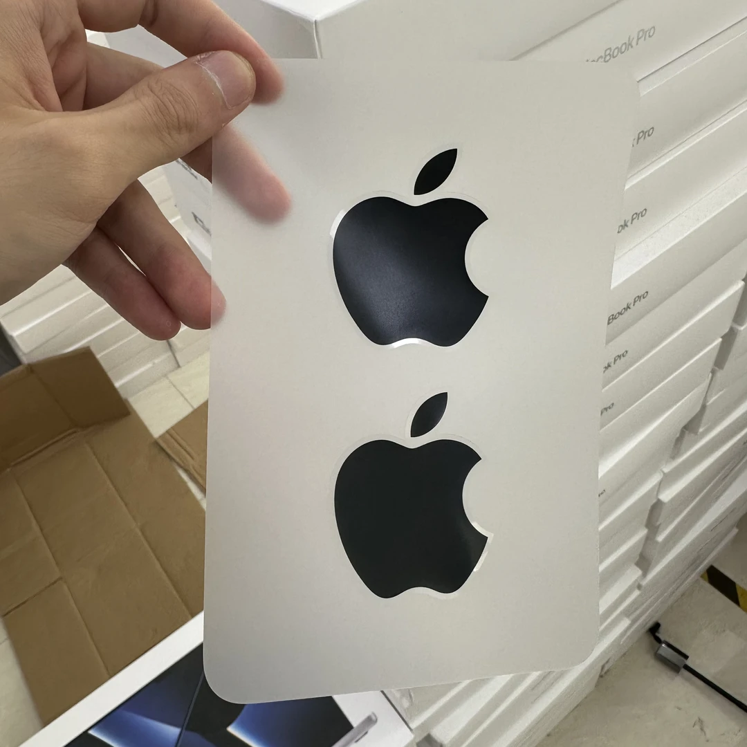 苹果笔记本原盒LOGO贴标