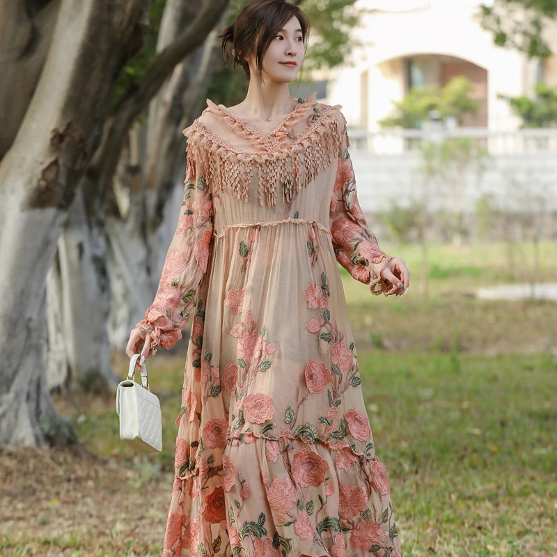 加大码女装桑蚕丝连衣裙民族风刺绣休闲高档时尚百搭气质收腰长裙