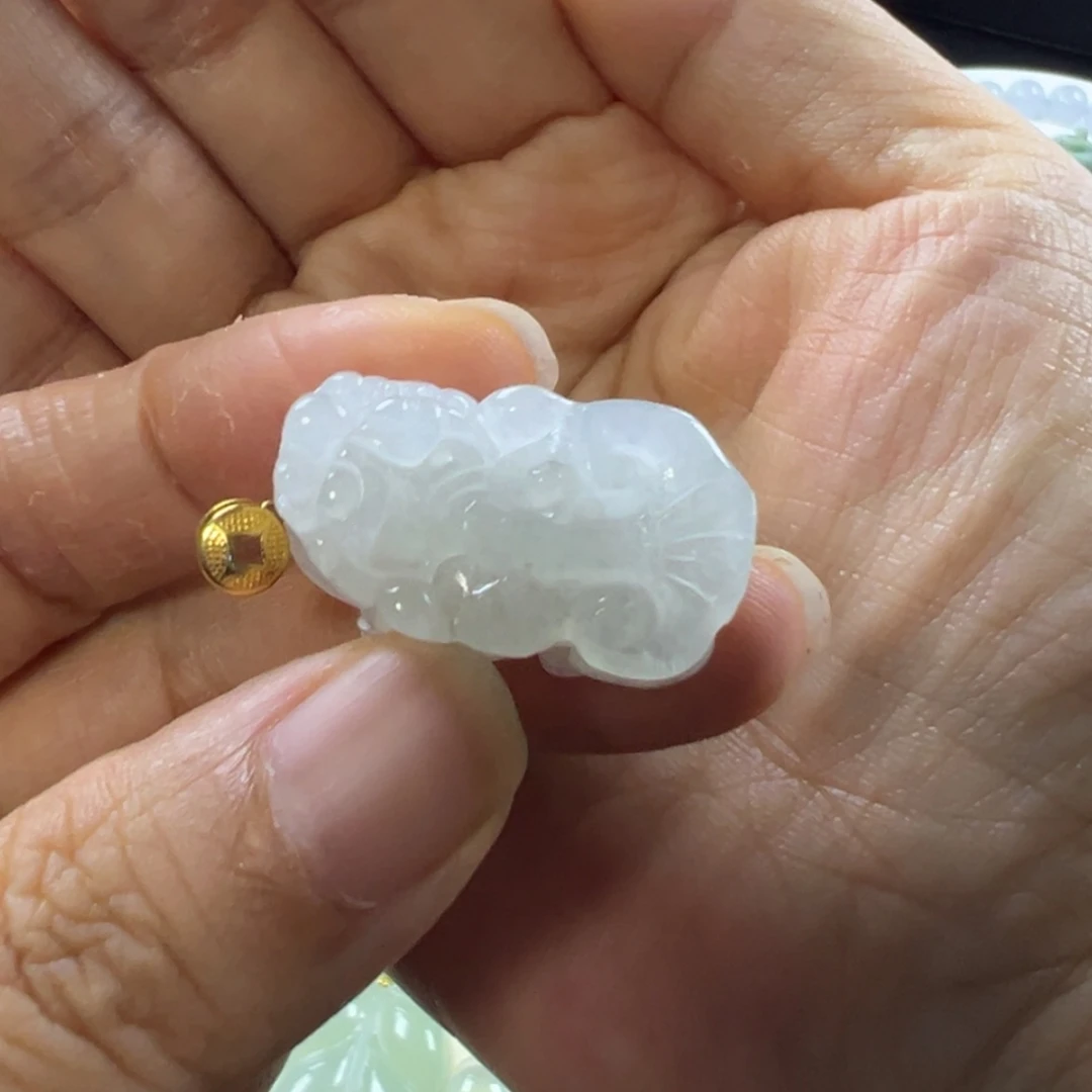 【闪购商品】翡翠颈饰18K金镶嵌?*五白冰貔貅