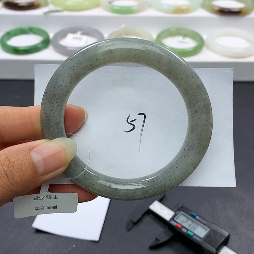 【闪购商品】和田玉手镯未镶嵌