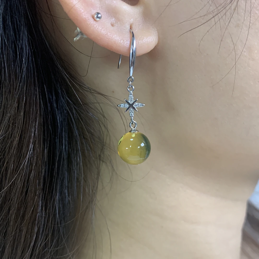 天然蓝珀卡11mm左右光芒星耳饰S925银镶嵌时尚百搭气质耳坠耳饰