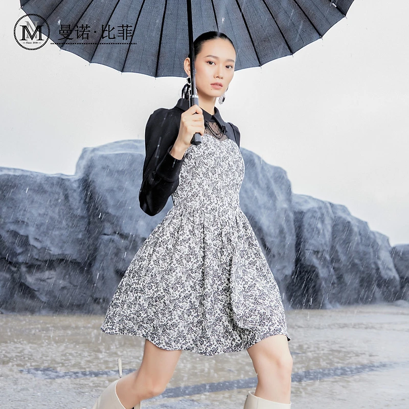 曼诺比菲商场同款冬季优雅气质拼接撞色长袖连衣裙女MEEL141063