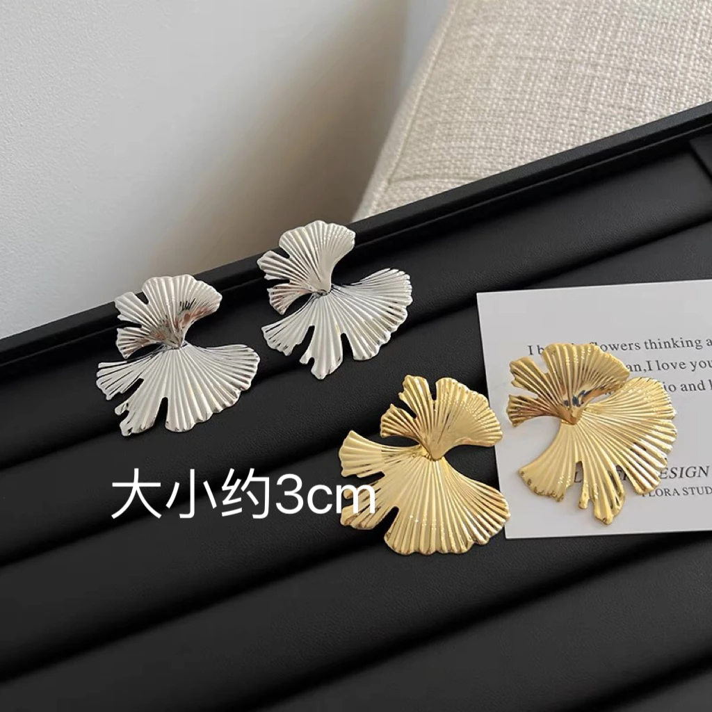 铜合金耳饰 银杏叶高级感个性耳钉新潮时尚气质设计感413法式优雅