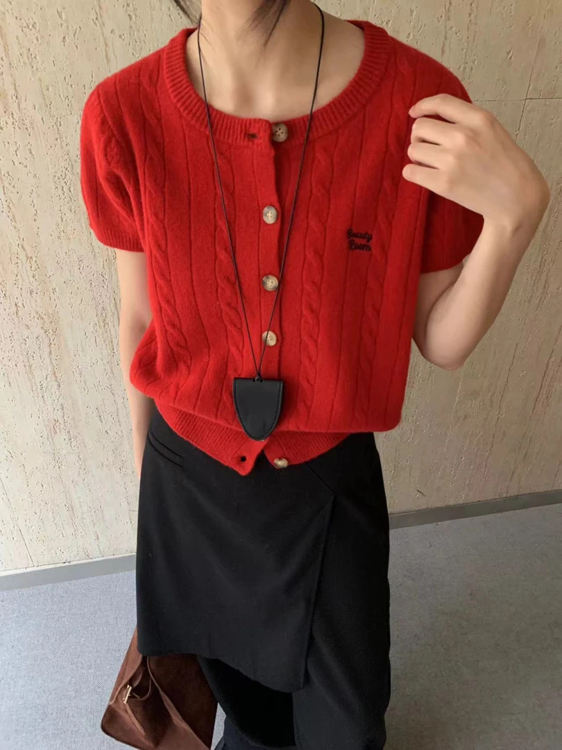 21009秋季韩系圆领精致小字母刺绣纯色坑条泡泡袖针织衫