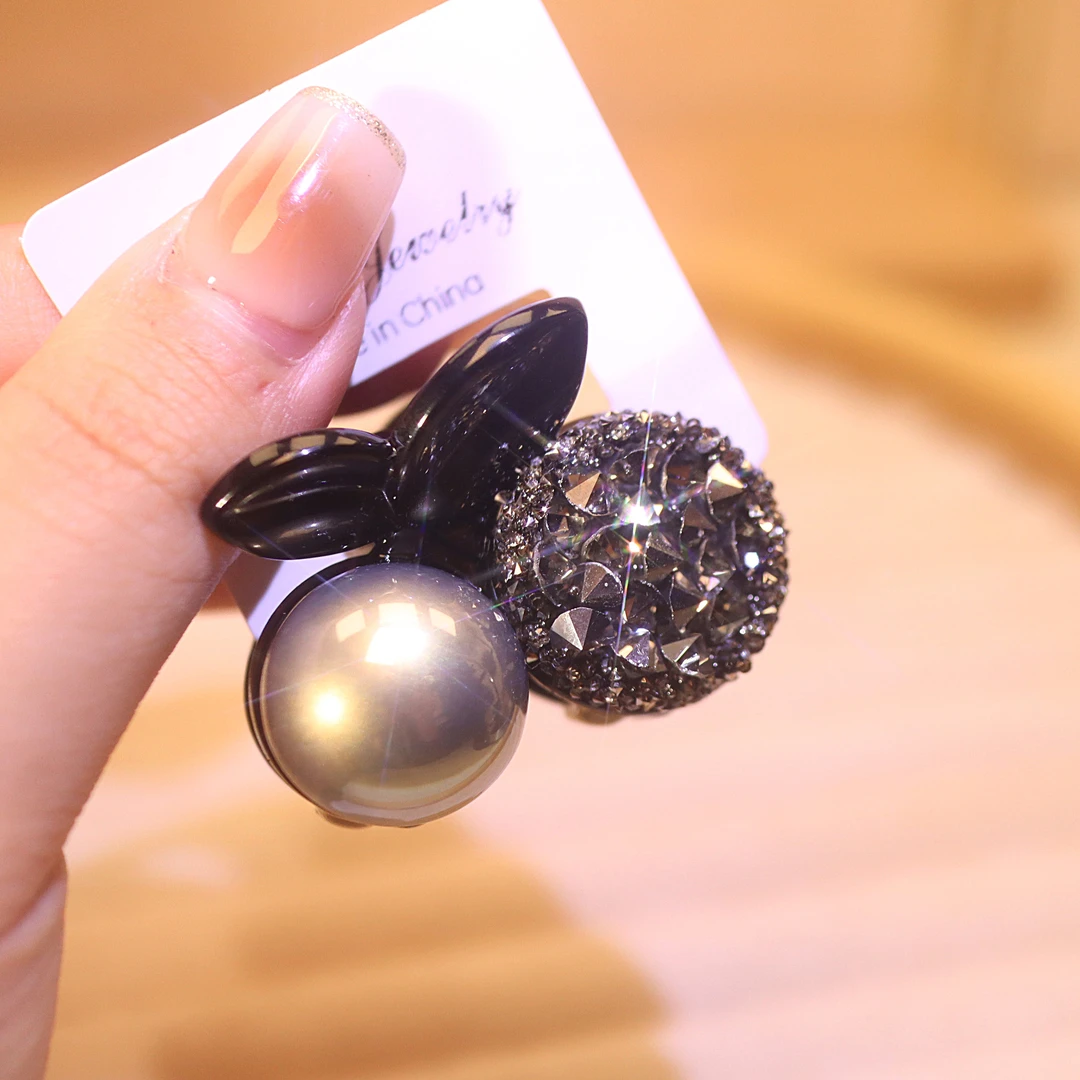 【912】新款气质珠珠樱桃抓夹简约轻奢时尚韩版精致满钻百搭小抓夹