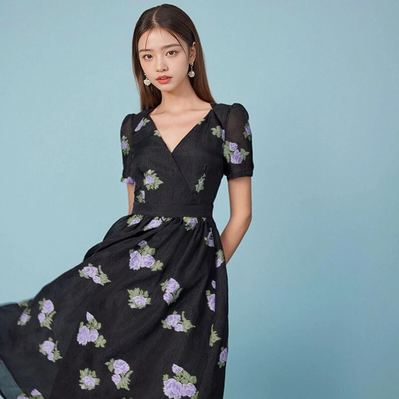 2024夏季新款V领优雅气质伞裙提花收腰度假黑色连衣裙6116411