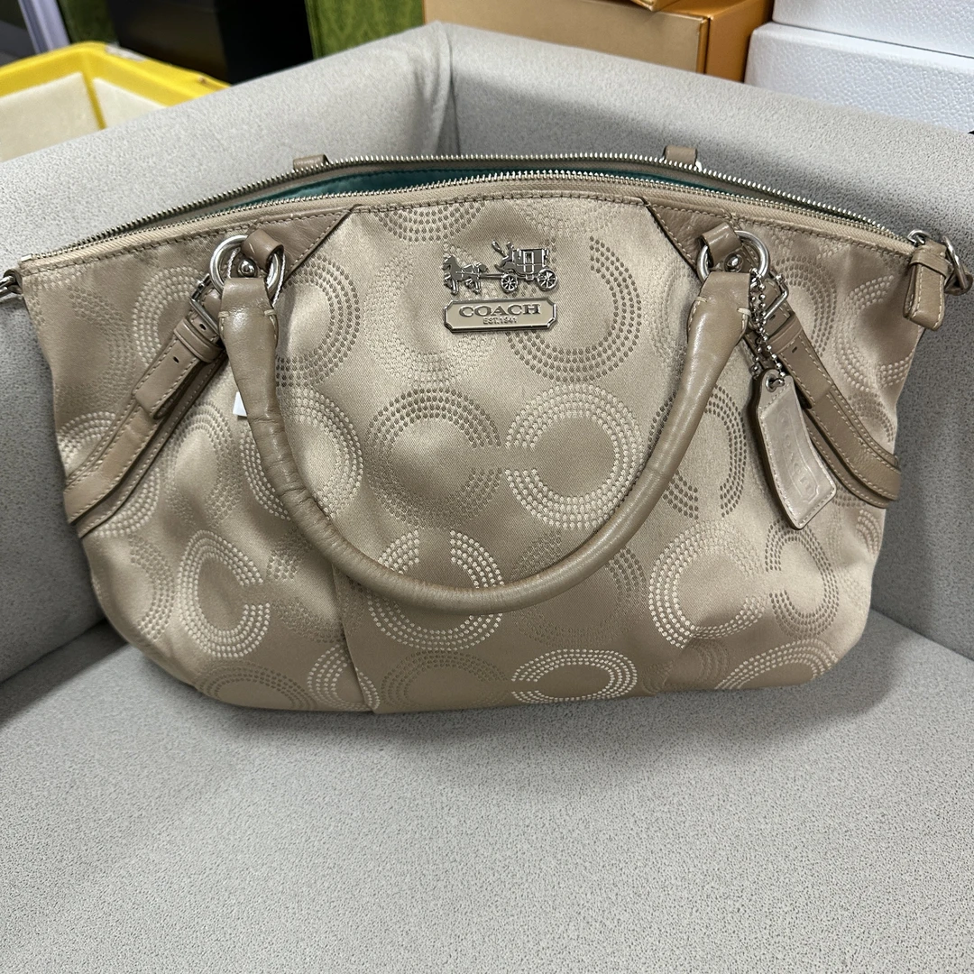 99新 COACH/蔻驰 坚果在包展/COACH/zb/1106/z/118950