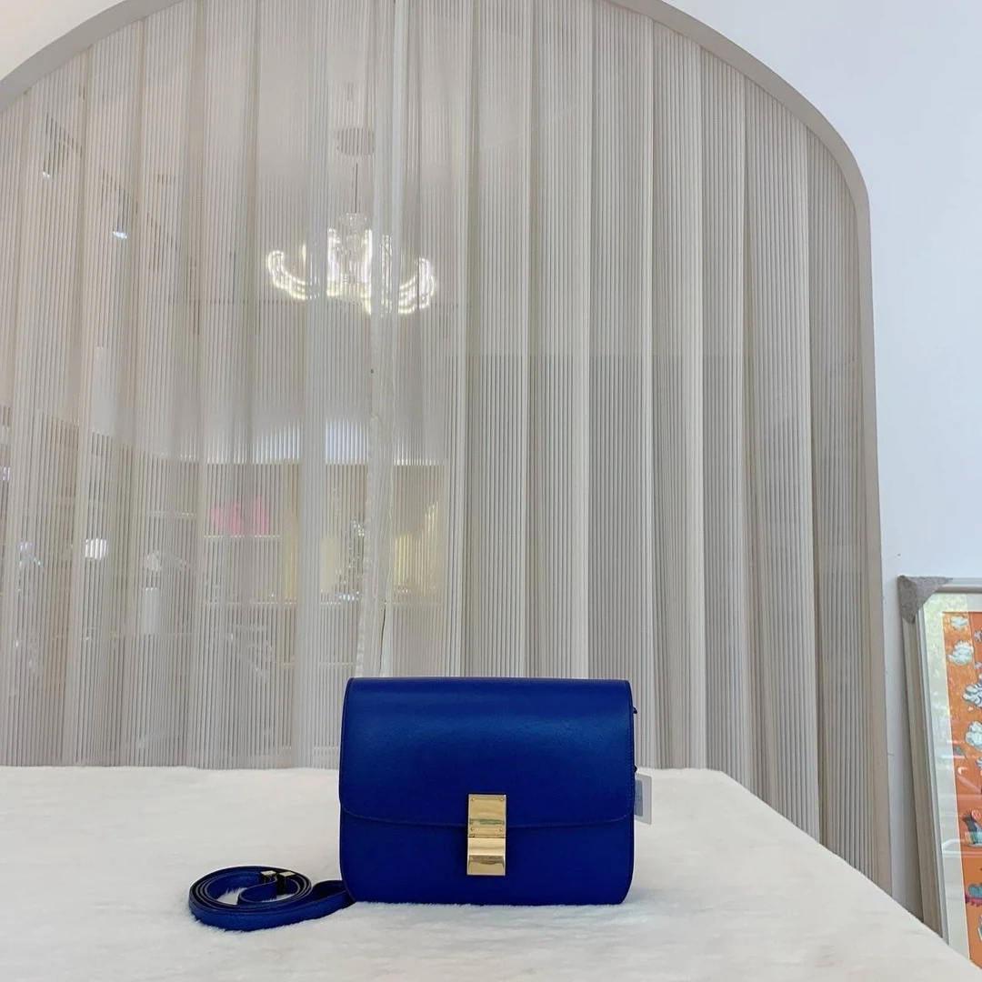 坚果在包展/CELINE/zb/1102/z/118922