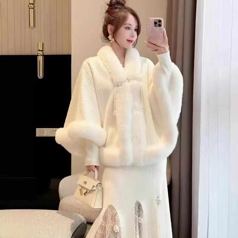 白色披肩搭配旗袍新款2025秋冬季加绒加厚高贵新中式外搭开衫绝美