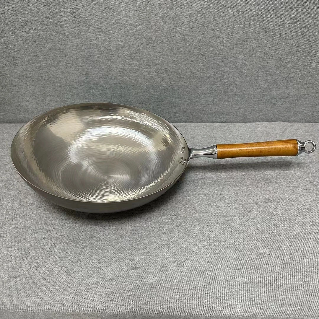 zq015 纯钛炒锅无涂层手工锻打 32*10CM 单锅重约1.24KG