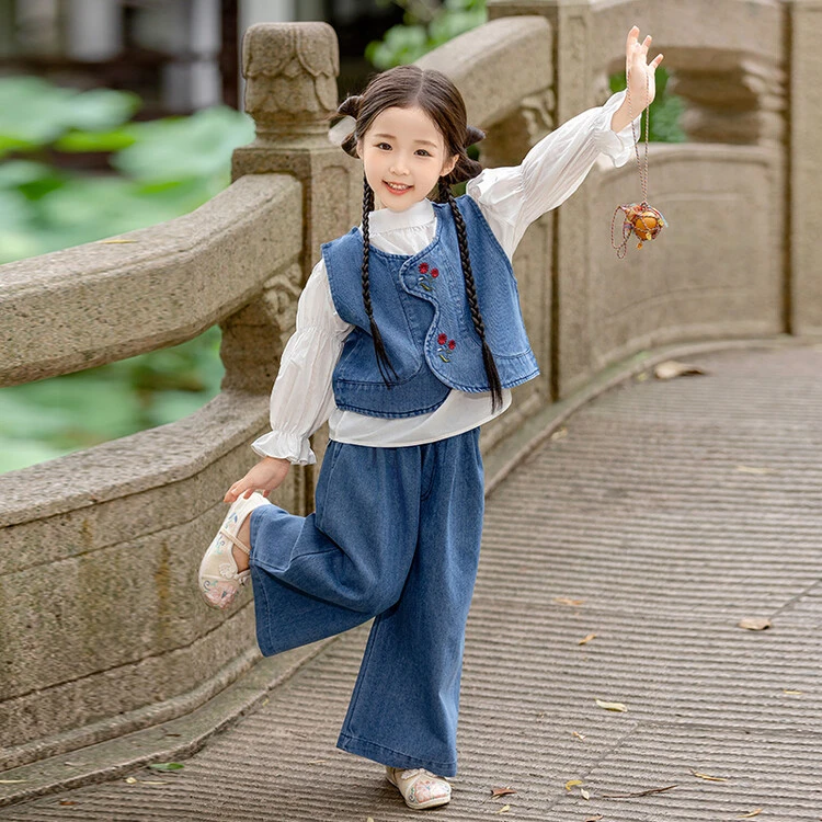 女宝宝新中式国风牛仔三件套儿童春秋2024新款洋气小女孩复古套装